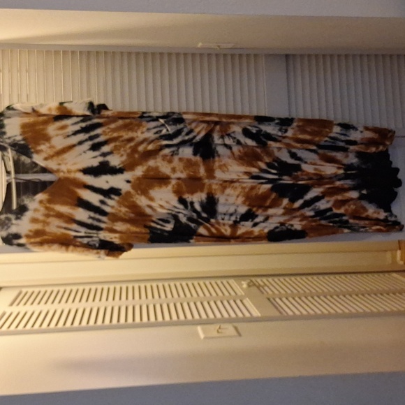 Jumpsuit - Picture 1 of 3